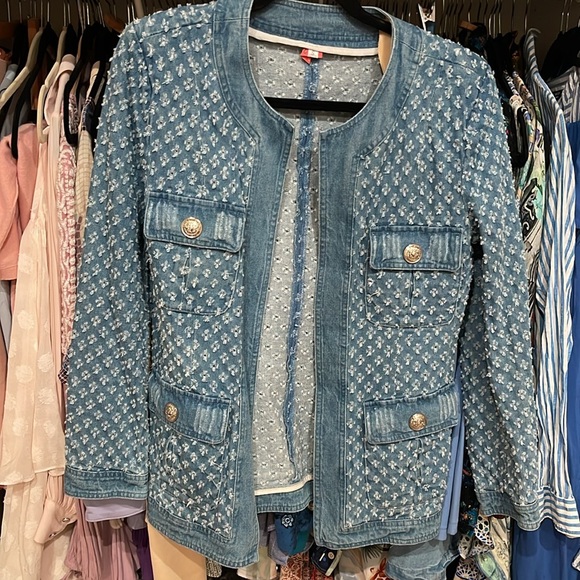 Denim Collarless Denim Jacket similar to Balmain - Picture 6 of 9